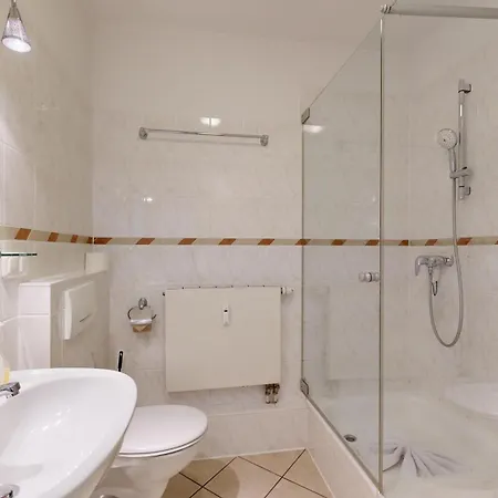 Apartman Strandnahe Fewo, Zentral Und Ruhig Gelegen, Bella Rosa, Binz