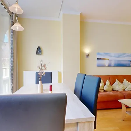 Strandnahe Fewo, Zentral Und Ruhig Gelegen, Bella Rosa, Appartement Binz